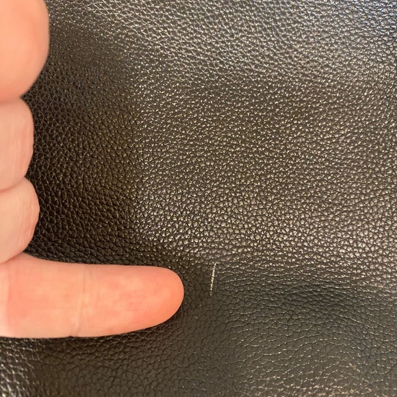 kate spade new york Leila Women's Pebbled Leather North South Crossbody Bag Blk - Picture 4 of 16